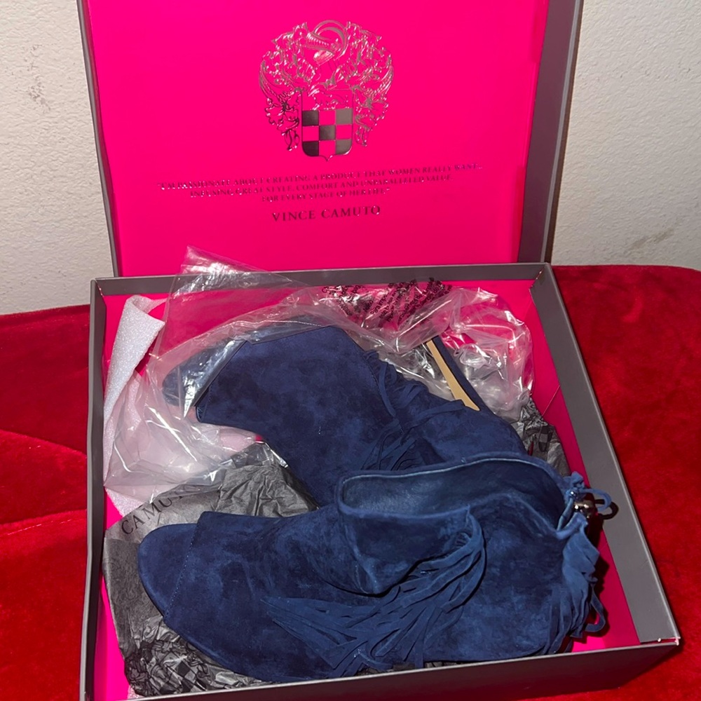 100% Authentic Never Worn  VINCE CAMUTO Blue Suede opened toed boots